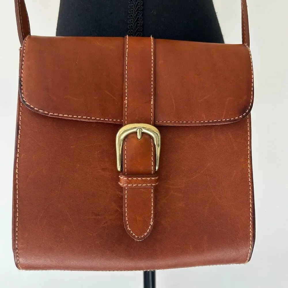 Vintage G.H. Bass Leather Crossbody Purse Saddle Bag Brass Buckle Shoulder Bag - Picture 6 of 8